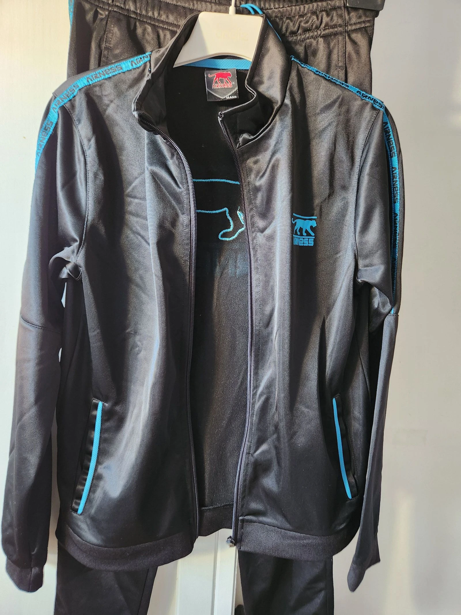 💙Magnífico jogging Airness negro/azul para 14 años💙 – photo 3